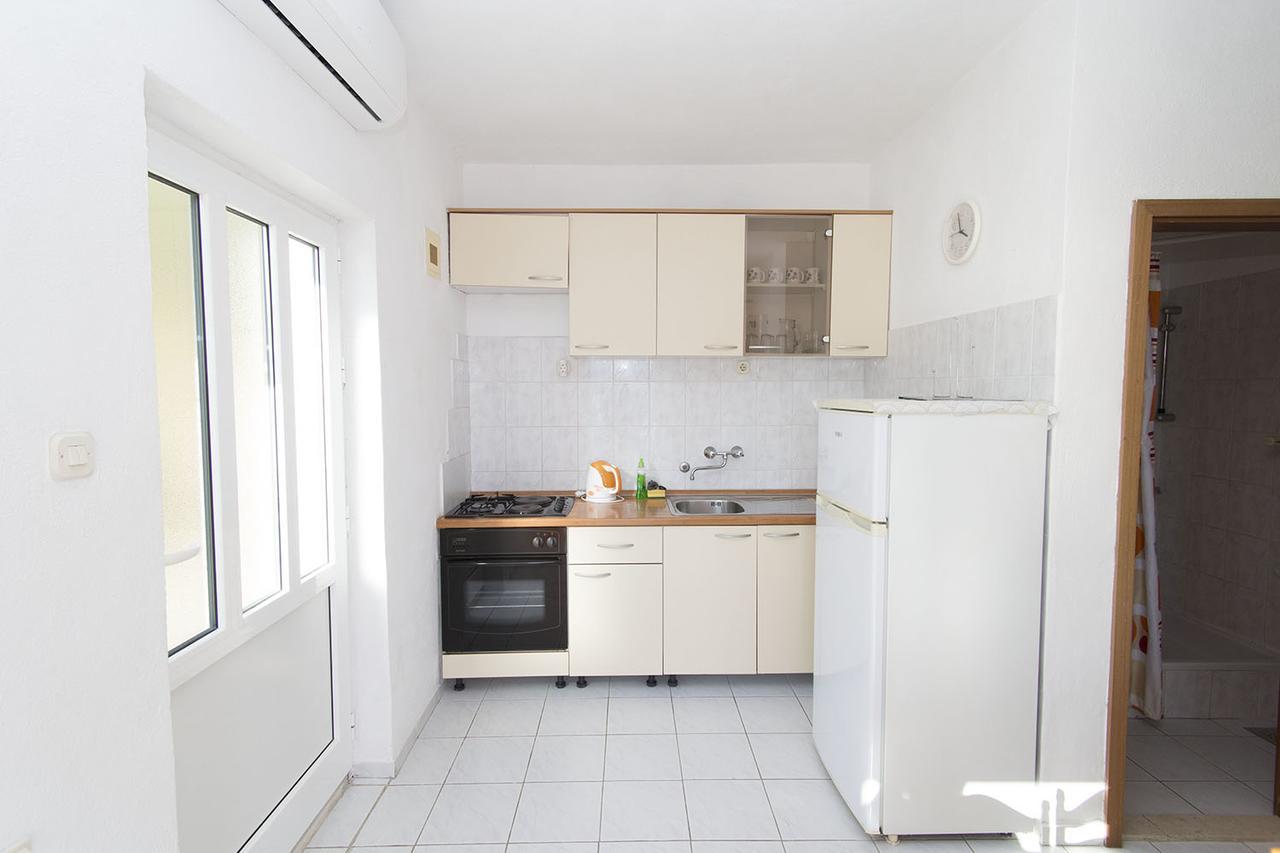 Stanici Beach Apartments Omiš Exterior foto